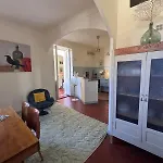 Apartmán Elegant 2-bedroom Terrace In The Heart Of The