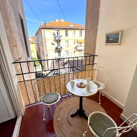 Elegant 2-bedroom Terrace In The Heart Of The