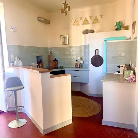 Elegant 2-bedroom Terrace In The Heart Of The Apartmán *