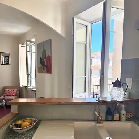 Elegant 2-bedroom Terrace In The Heart Of The Apartmán Ajaccio (Corsica)