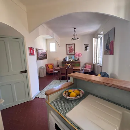 Apartmán Elegant 2-bedroom Terrace In The Heart Of The Ajaccio (Corsica)