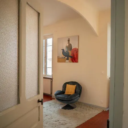 Elegant 2-bedroom Terrace In The Heart Of The Apartmán