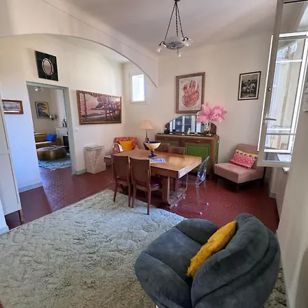 Elegant 2-bedroom Terrace In The Heart Of The Apartmán
