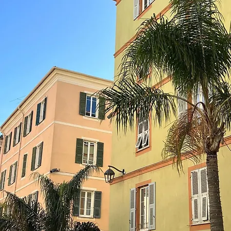 Elegant 2-bedroom Terrace In The Heart Of The Ajaccio (Corsica)